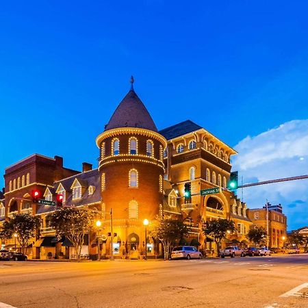 Windsor Hotel, Ascend Hotel Collection Americus Luaran gambar