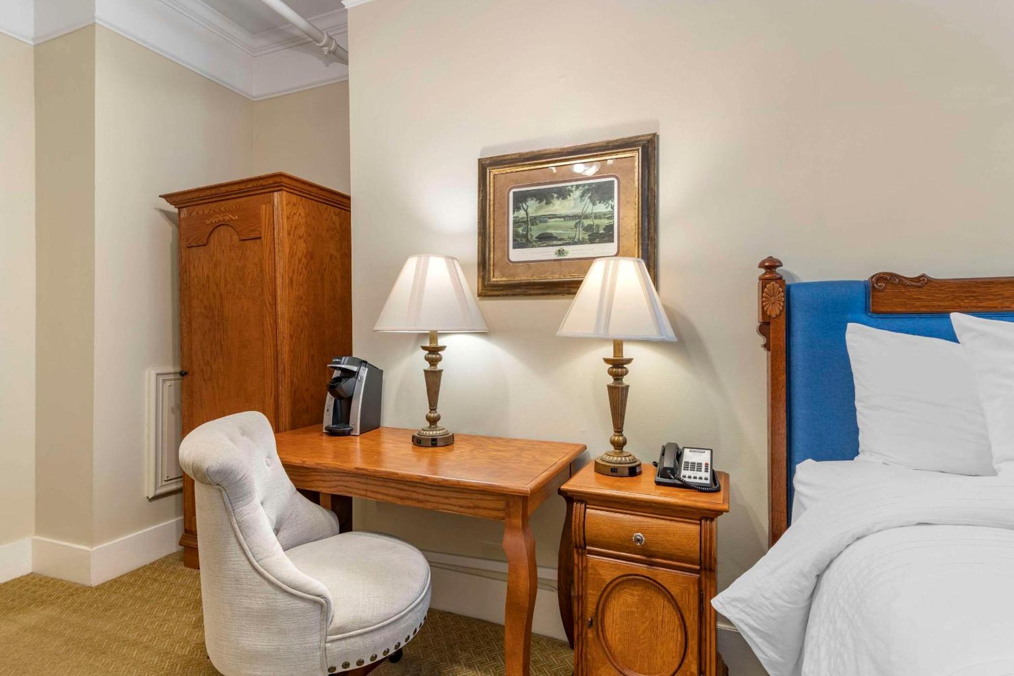 Windsor Hotel, Ascend Hotel Collection Americus Luaran gambar